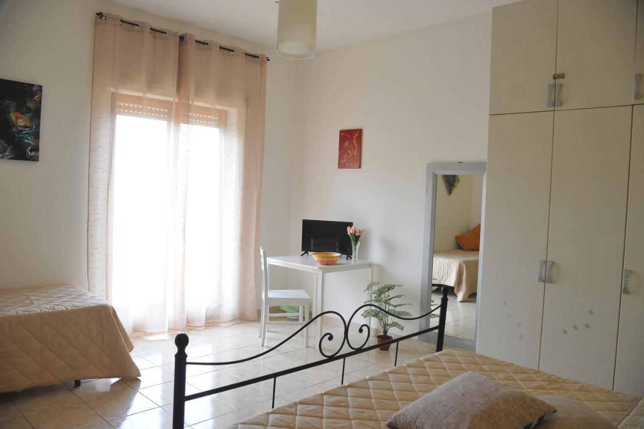 Adri'S House Hotell Monterotondo  Eksteriør bilde